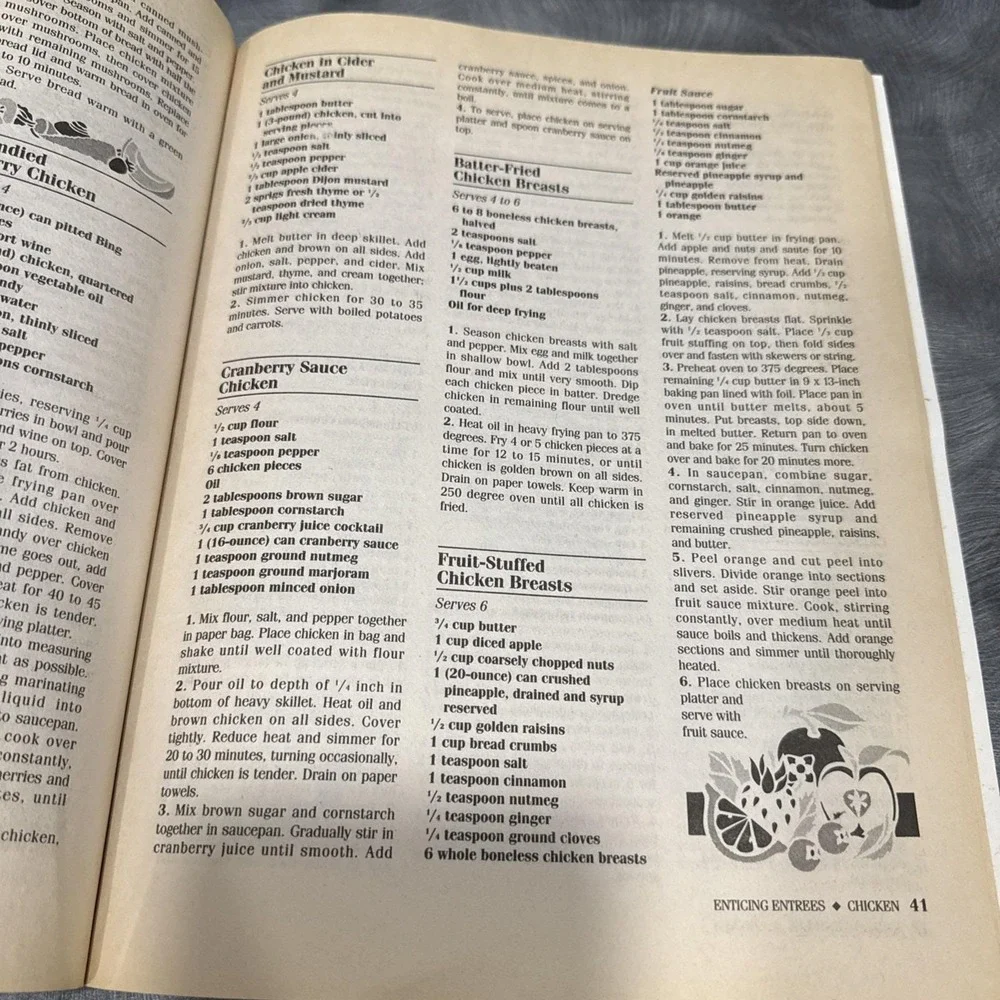 Creative Cooking Poultry Cookbook from 1992 - Over 500 Recipes - Paperback‎ book